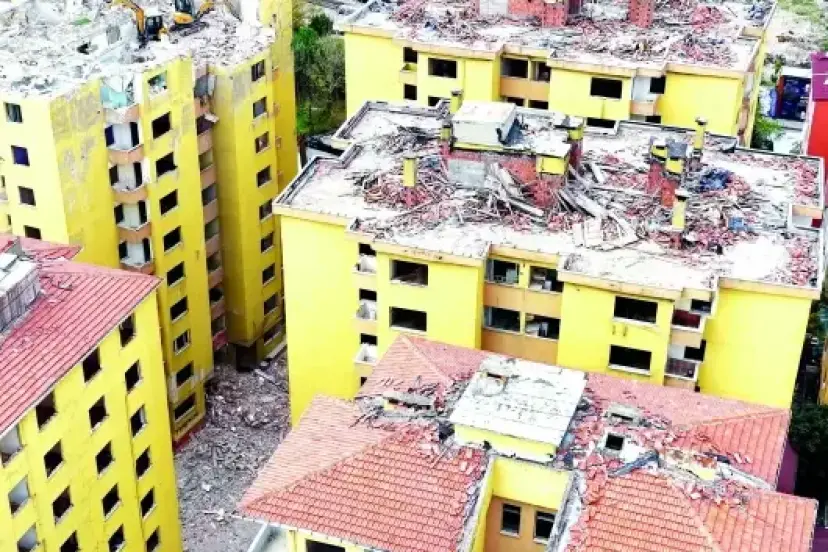 Doğuş Sitesi yeniden inşa ediliyor