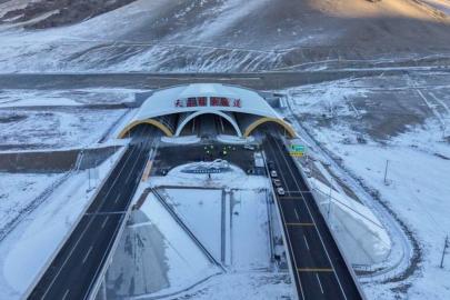 Dünyanın en uzun otoyol tüneli Çin'de açıldı: 22,13 kilometre uzunluğunda