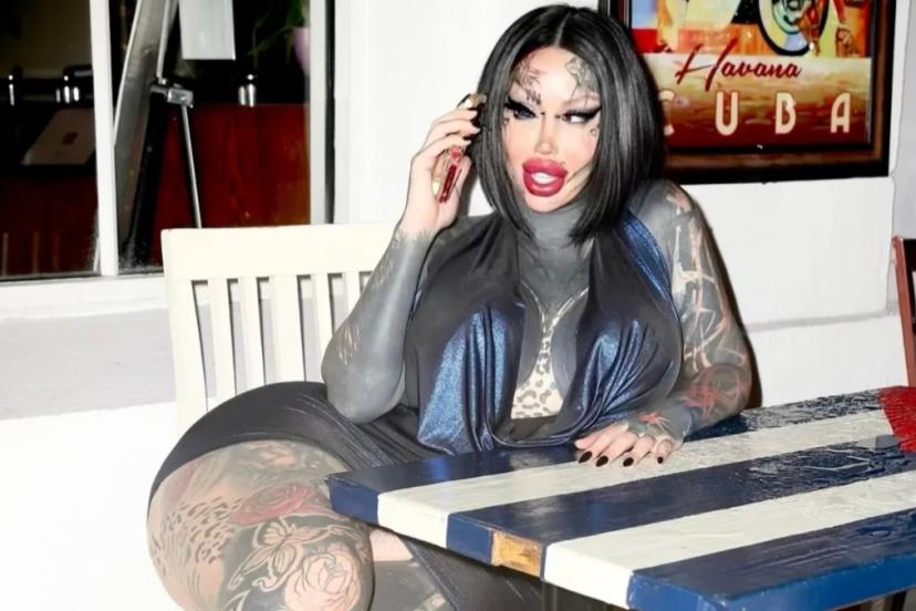 Estetik ameliyatlarıyla ünlü model hayatını kaybetti