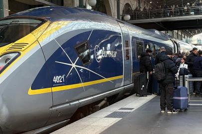 Eurostar: Manş Tüneli’ndeki elektrik sorunu giderildi ama bazı gecikmeler sürüyor