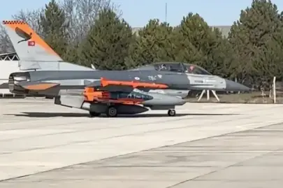 F-16'dan atılan ASELSAN'ın geliştirdiği kanatlı güdüm kiti KGK-84 hedefi tam isabetle vurdu