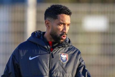 Gael Clichy teknik direktörlük kariyerine Fransa 3. Ligi'nden başladı