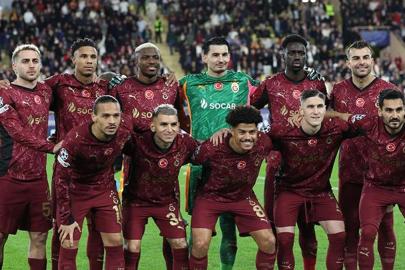 Galatasaray'da sakatlık şoku! Yıldız oyuncu devam edemedi