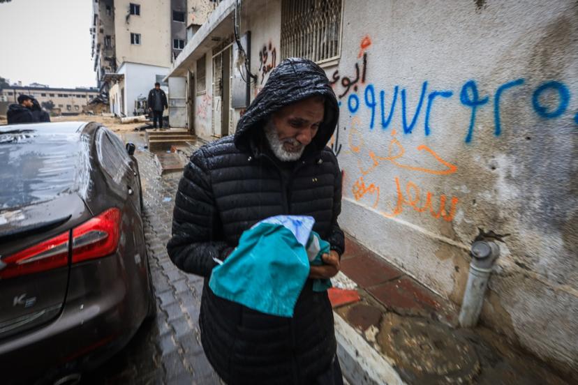 Gazze'de bir bebek daha soğuktan hayatını kaybetti