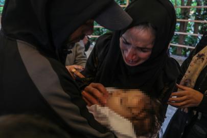 Gazze'de su altında kalan çadırda bir bebek soğuktan öldü