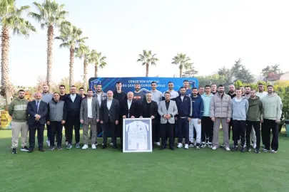 Gebze'de Başkan Büyükgöz’den voleybol takımına moral ziyareti