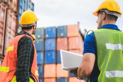 Gümrük işlemlerinde ceza ve fazla çalışma ücretleri artırıldı