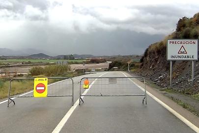 Güney İspanya'da şiddetli yağış su baskınlarına yol açtı, Endülüs'te bir kişi öldü