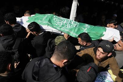 Hamas, İsrail'in Gazze'ye düzenlediği saldırıda üst düzey komutanının öldürüldüğünü doğruladı