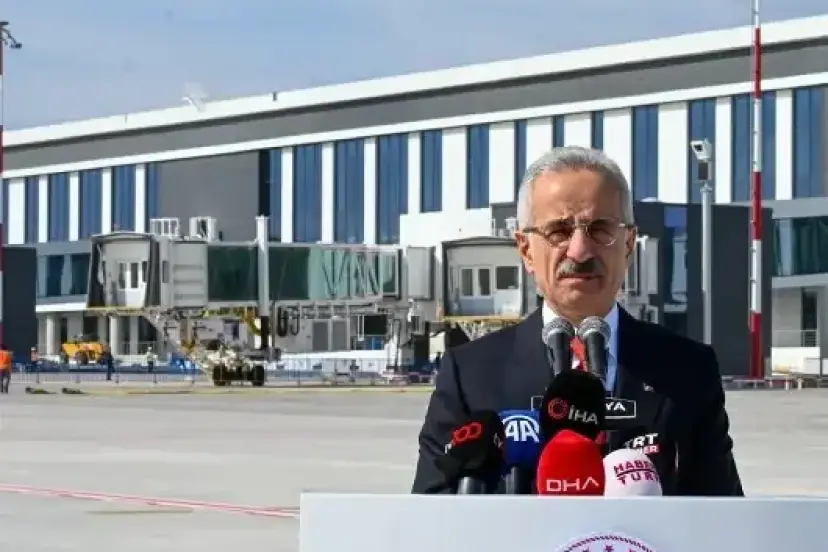 Havalimanları geçen yıla göre yüzde 6,7 daha fazla yolcu ağırladı