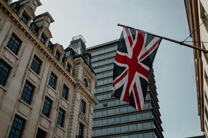 İngiltere'de milyonlarca Müslüman, vatandaşlıktan çıkarılma riskiyle karşı karşıya