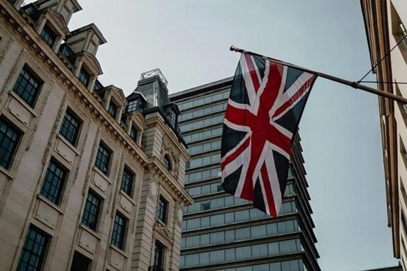 İngiltere'de milyonlarca Müslüman, vatandaşlıktan çıkarılma riskiyle karşı karşıya