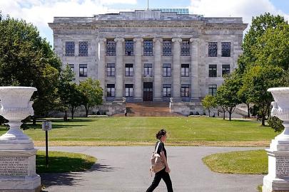 İnsan derisinden kitap cildi yapılmış: Harvard morg müdürüne hapis cezası