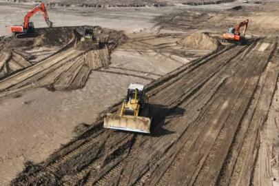 Irak kum fırtınalarına karşı alarmda: Çöle kil seriliyor