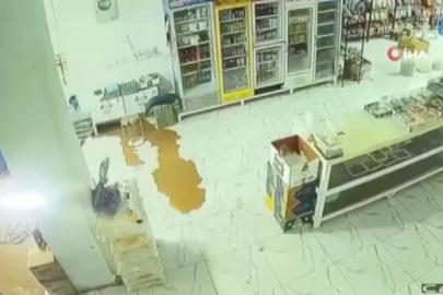 Irak’ta bir iş yerinin saniyeler içinde sular altında kaldığı anlar kamerada