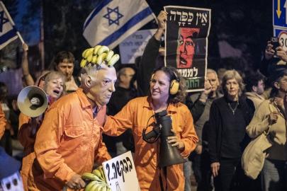 İsrail'de Netanyahu'nun af talebi protesto edildi: Muz cumhuriyeti
