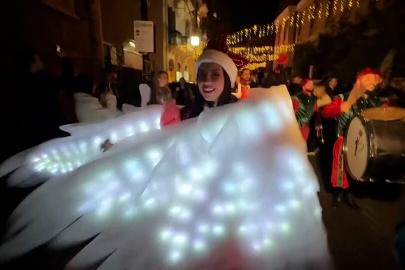 İsrail'le yaşanan gerilime rağmen Beyrut'ta renkli Noel geçit töreni