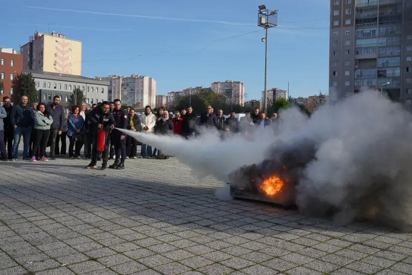 İstanbul Beylikdüzü Belediyesi çalışanlarına 'yangın güvenlik' eğitimi