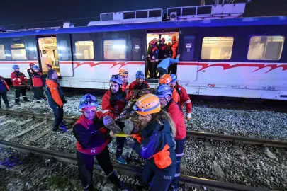 İZBAN İstasyonu’nda tatbikat gerçeği aratmadı