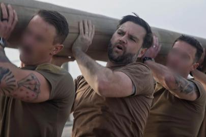 JD Vance 'Navy SEAL' komando eğitimine katıldı