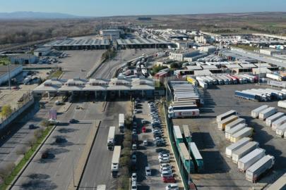 Kapıkule Gümrük Kapısı'nda ticari araç geçişinde tarihi rekor