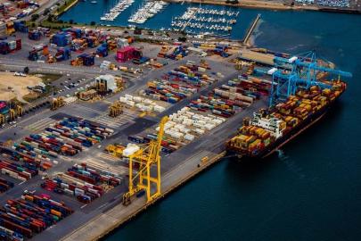 Kasımda ihracat arttı, dış ticaret açığı genişledi