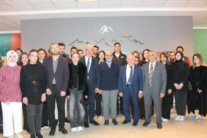 Kayseri milletvekili Cıngı üniversitelilerle buluştu