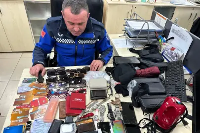 Kocaeli’de unutulan eşyalar sahiplerine teslim ediliyor