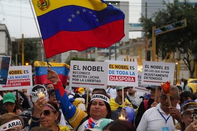 Latin Amerika'da Nobel töreni öncesi Venezuelalı muhalif lider Machado'ya destek yürüyüşü