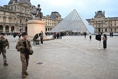 Louvre’da soygun sonrası güvenlik krizi: Çalışanlar greve gidiyor