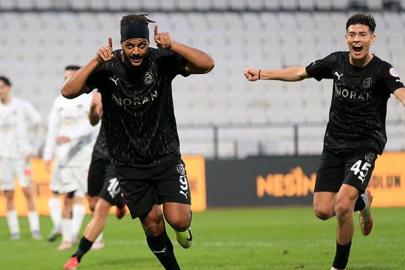 Manisa'da haftalar sonra gelen 3 puan sevinci... Manisa FK - Vanspor FK maç sonucu 2-1