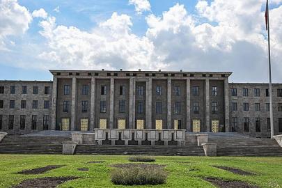 Meclis'te çocuk istismarı soruşturması: Bir kişi tutuklu, dört kişi daha gözaltına alındı