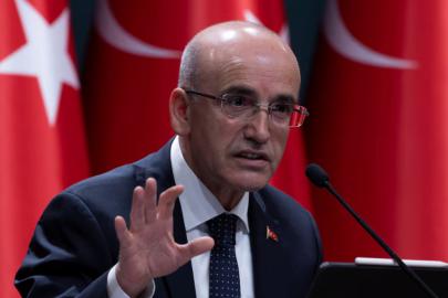 Mehmet Şimşek: Altın hariç cari açık, program döneminde belirgin şekilde iyileşti
