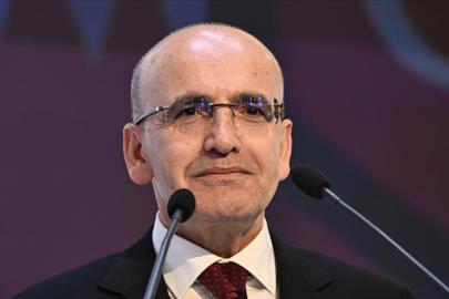 Mehmet Şimşek: Büyüme son çeyrekte ılımlı seyredecek