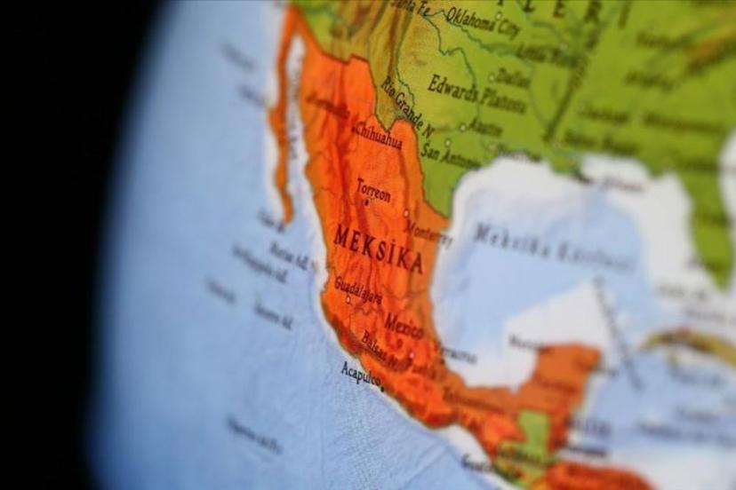 Meksika'da uçak düştü: En az 7 kişi öldü