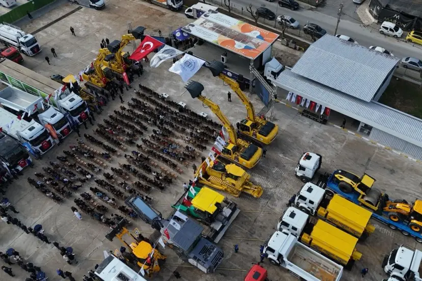 Muğla Büyükşehir'in hizmet filosuna 170 yeni araç