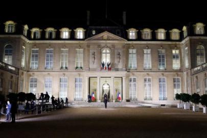 Paris'te bu kez Elysee Sarayı soyuldu: Gümüşçübaşı binlerce euroluk takımlarla yakalandı