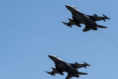 Polonya, Rusya-Ukrayna çatışmaları nedeniyle hava sahasını alarma geçirdi