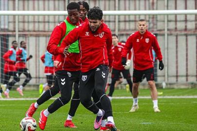 Samsunspor, Fenerbahçe maçı hazırlıklarına başladı