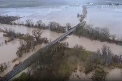 Şiddetli yağış Güney Fransa'da yaygın su baskınlarına yol açtı