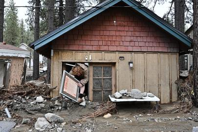 Şiddetli yağış ve sel Kaliforniya'da can aldı