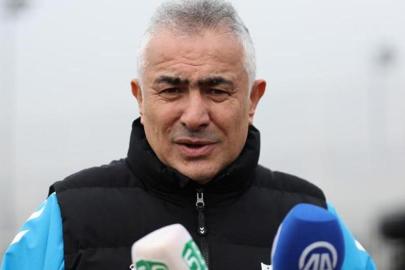 Sivasspor Teknik Direktörü Mehmet Altıparmak: Yeri dolmayacak oyuncu yok