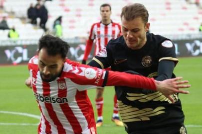 Sivas'ta birlik beraberlik... Sivasspor - Çorum FK maç sonucu 1-1