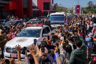 Tayland, 155 gündür alıkoyduğu 18 Kamboçyalı askeri iade etti