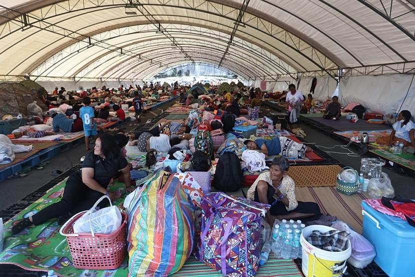 Tayland-Kamboçya sınırında çatışmalar yeniden alevlenirken siviller tahliye ediliyor