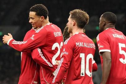 Tottenham tepetaklak, Liverpool seriye bağladı... Tottenham Hotspur - Liverpool maç sonucu 1-2