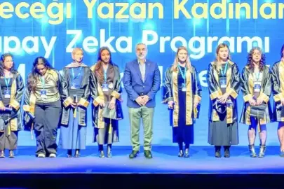 Turkcell, yapay zekâ çağının kadın liderlerini yetiştiriyor