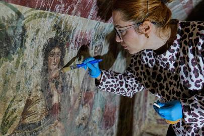 Türkiye’deki bir mezarda İsa’yı İyi Çoban olarak tasvir eden nadir fresk keşfedildi