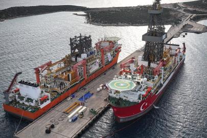 Türkiye'nin enerji filosuna dahil olan ikiz sondaj gemileri Mersin'de