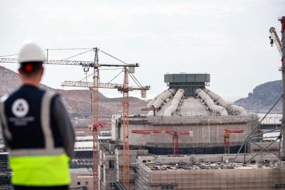 Türkiye'nin iletim sistemine enerji aktaracak Akkuyu NGS'deki tesise elektrik verildi